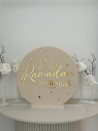 Round Ramadan Mubarak Stand