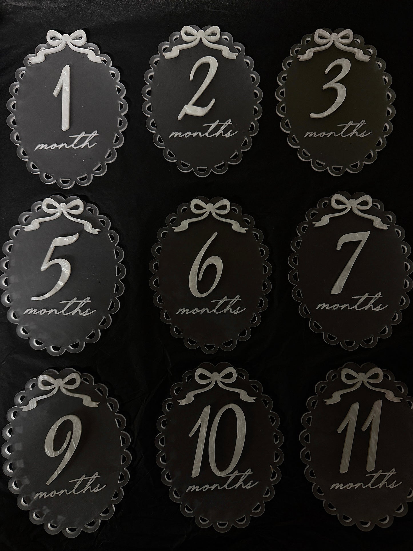 Scalloped Bow Milestone Set